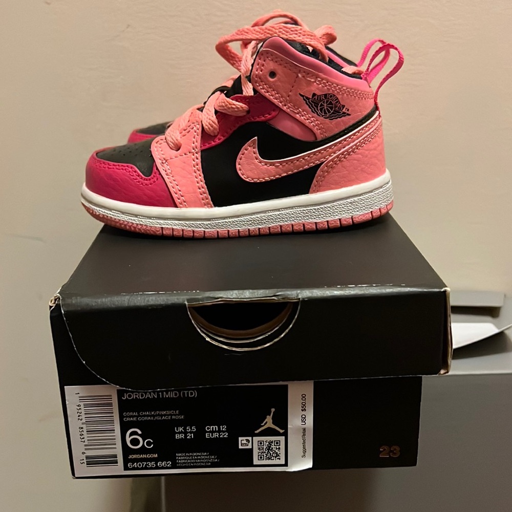 Jordan 1 mid toddler 6c